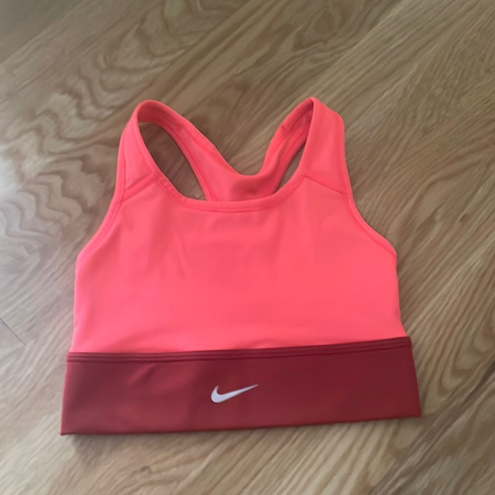 NIKE sports bra